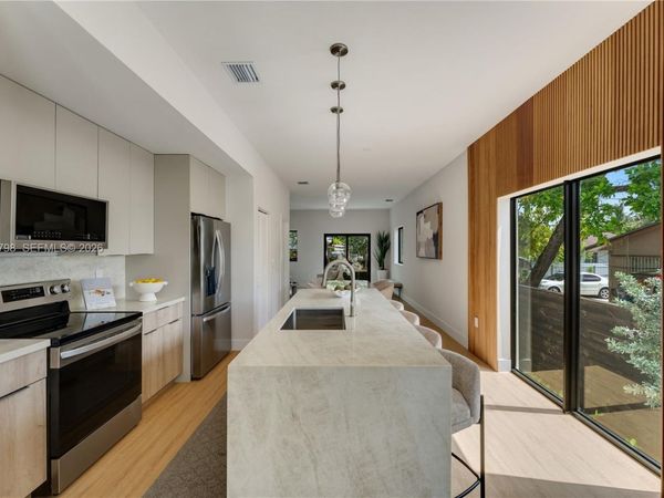 1917 NW 17 ST , Unit A, Miami, FL 33125