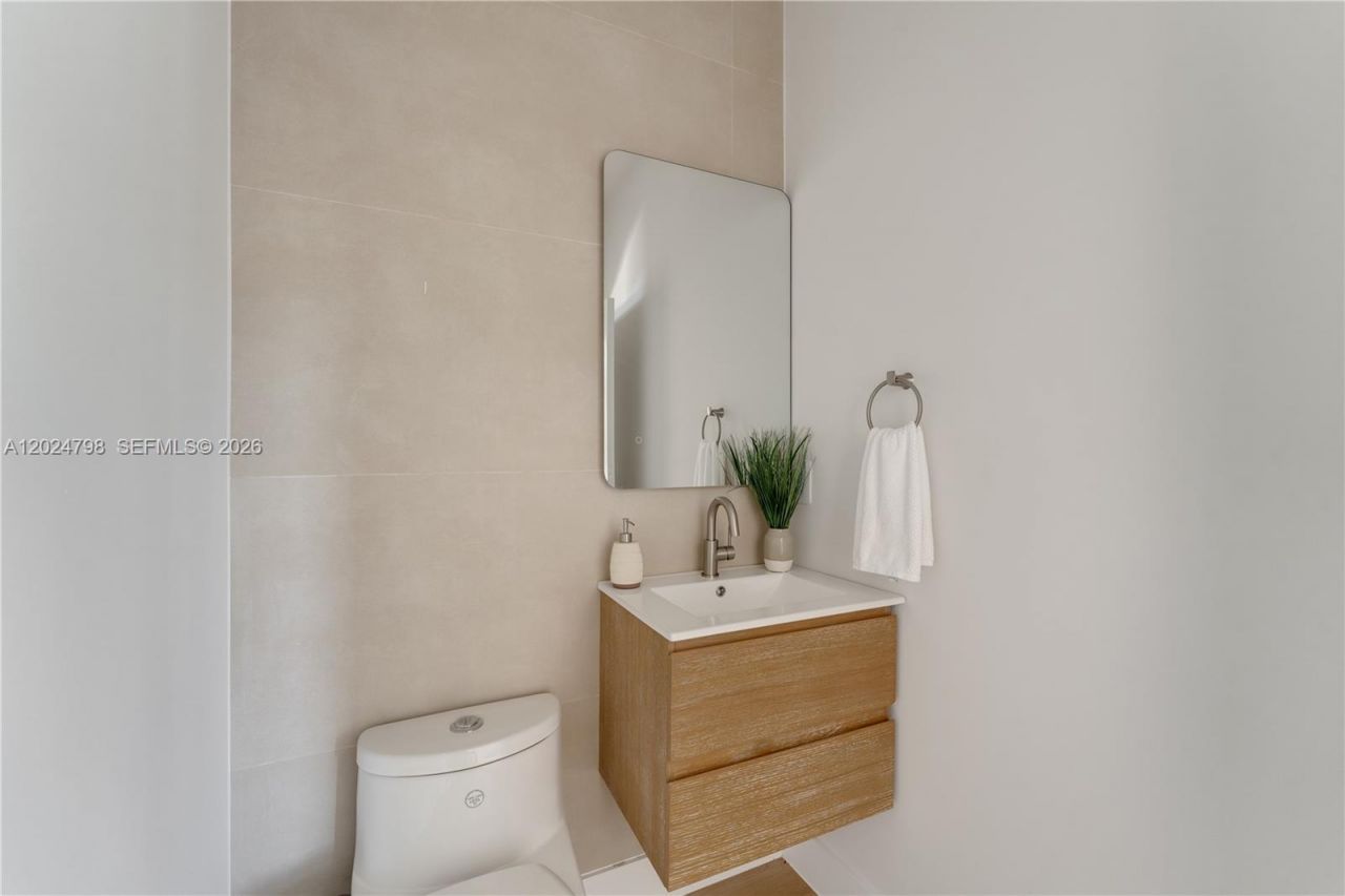 1917 NW 17 St , Unit A, Miami, FL 33125 Photo