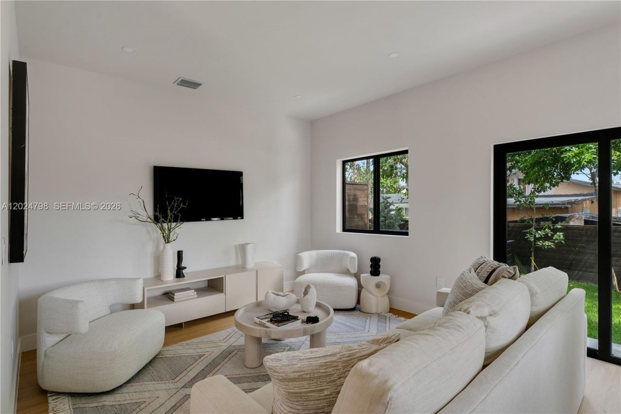 1917 NW 17 St , Unit A, Miami, FL 33125 Photo