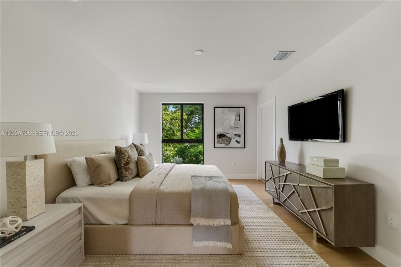 1917 NW 17 St , Unit A, Miami, FL 33125 Photo