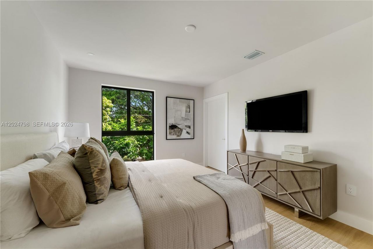 1917 NW 17 St , Unit A, Miami, FL 33125 Photo
