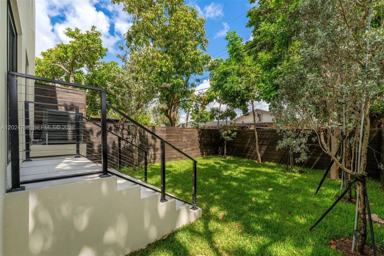 1917 NW 17 St , Unit A, Miami, FL 33125 Photo