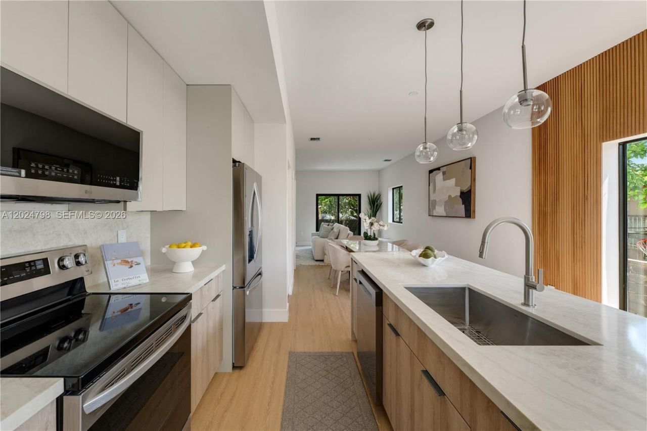 1917 NW 17 St , Unit A, Miami, FL 33125 Photo