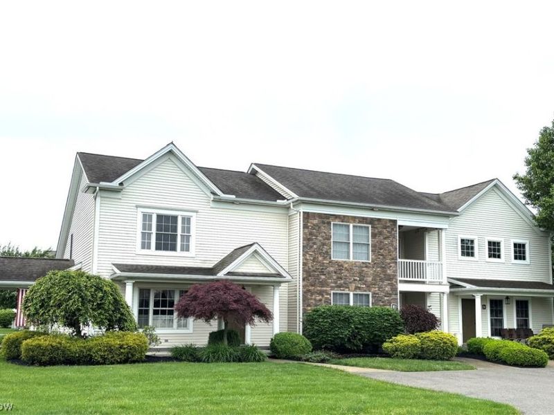 12 Cambridge Glen, Columbiana, OH 44408 Photo 2