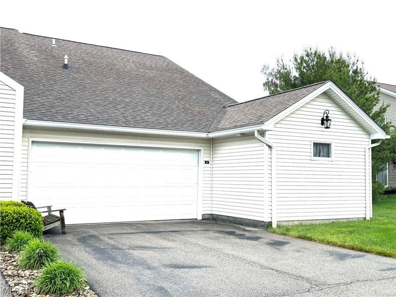 12 Cambridge Glen, Columbiana, OH 44408 Photo 3