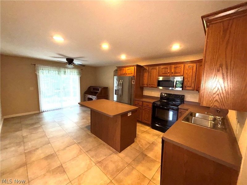 12 Cambridge Glen, Columbiana, OH 44408 Photo 9