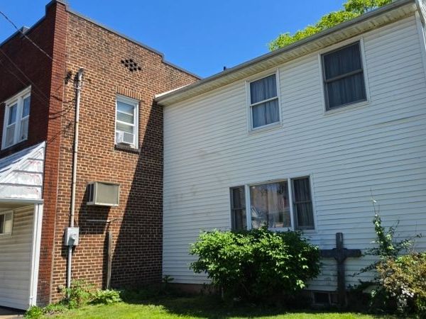 1115 W Camplain Rd, Manville, NJ 08835