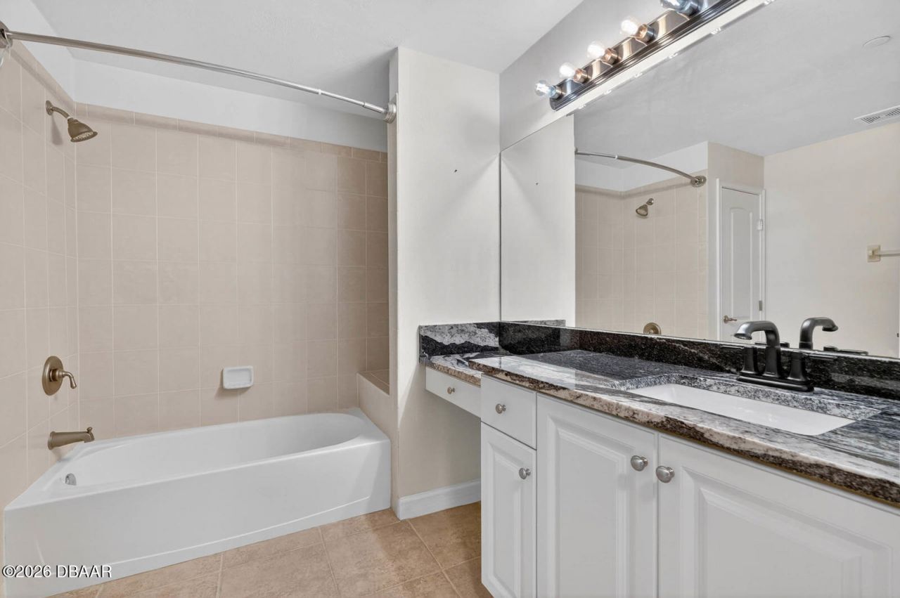 424 Luna Bella Lane, Unit 330, New Smyrna Beach, FL 32168 Photo