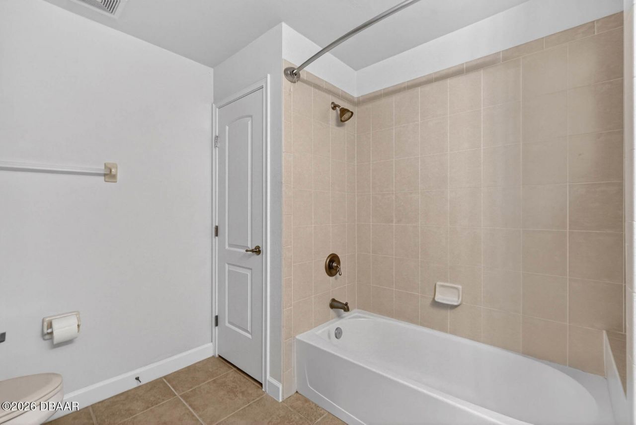 424 Luna Bella Lane, Unit 330, New Smyrna Beach, FL 32168 Photo