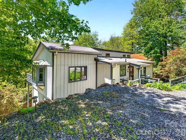 334 Harbor Lake Road , Newland, NC 28657
