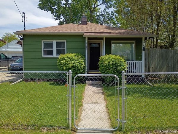 1621 Stocker Avenue , Flint, MI 48503