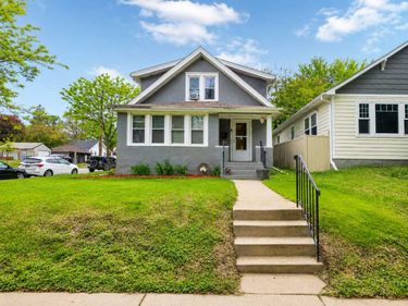2701 Russell Avenue N, Minneapolis, MN 55411
