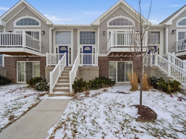 7214 Farmstead Lane , Hanover Park, IL 60133
