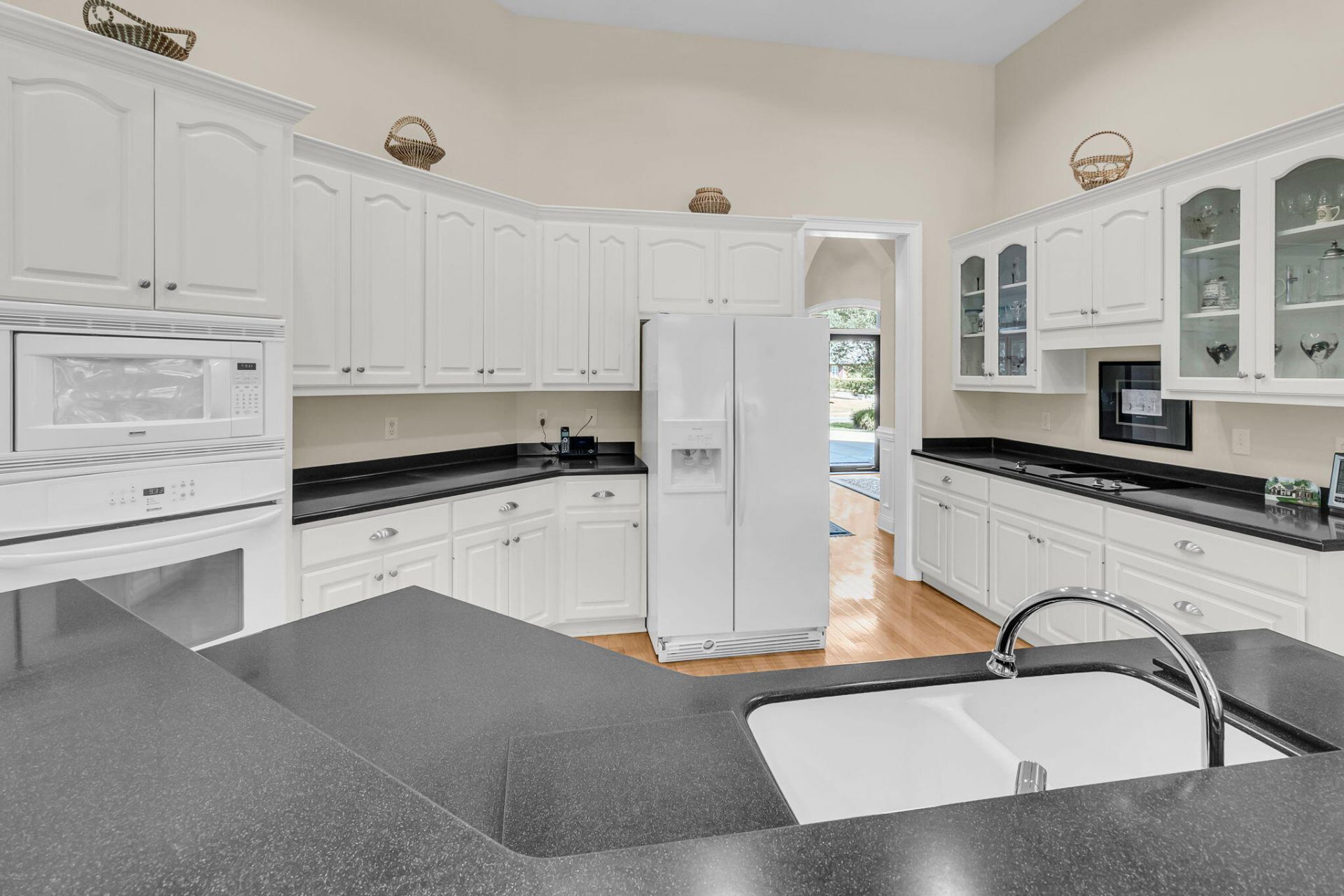 8729 Herons Walk Photo 13