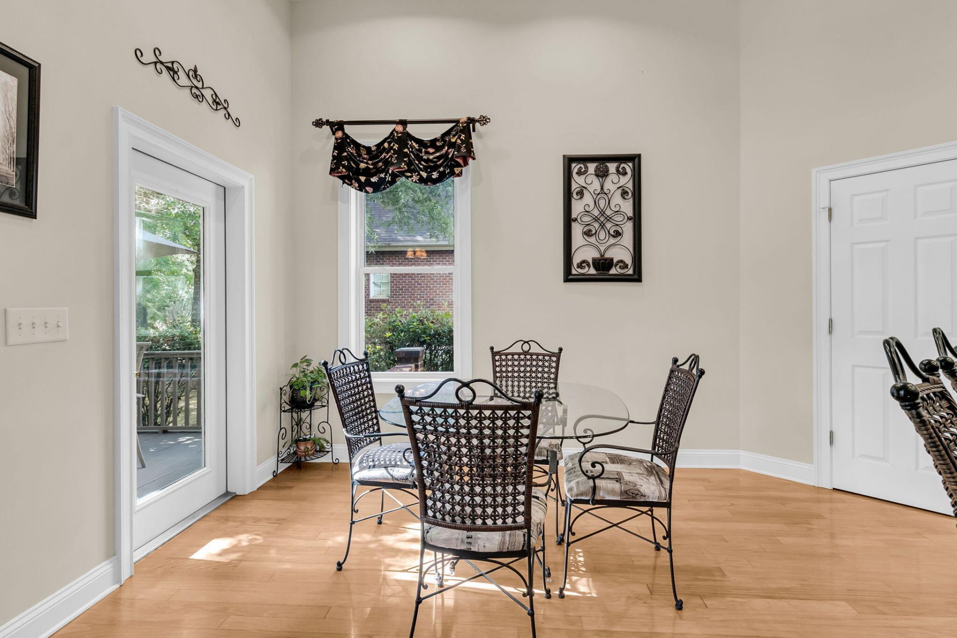 8729 Herons Walk Photo 16