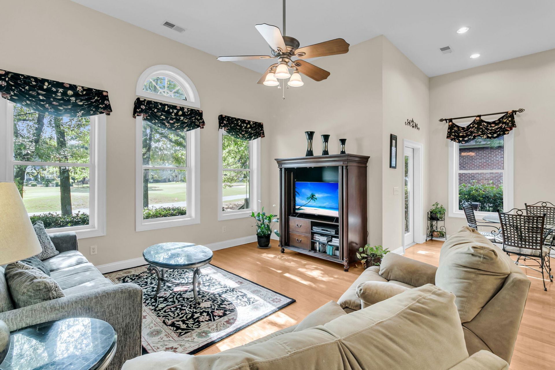 8729 Herons Walk Photo 18