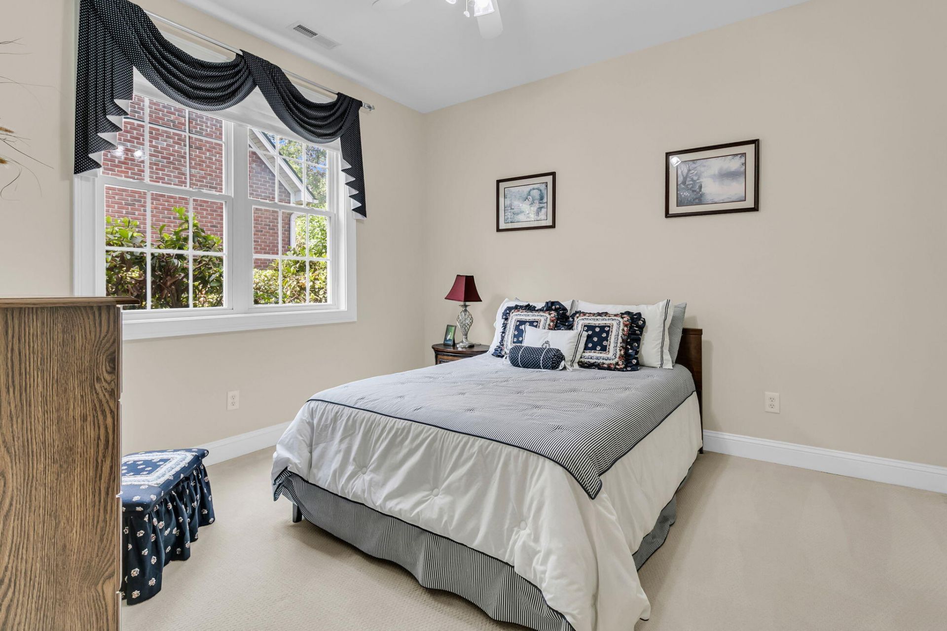 8729 Herons Walk Photo 31