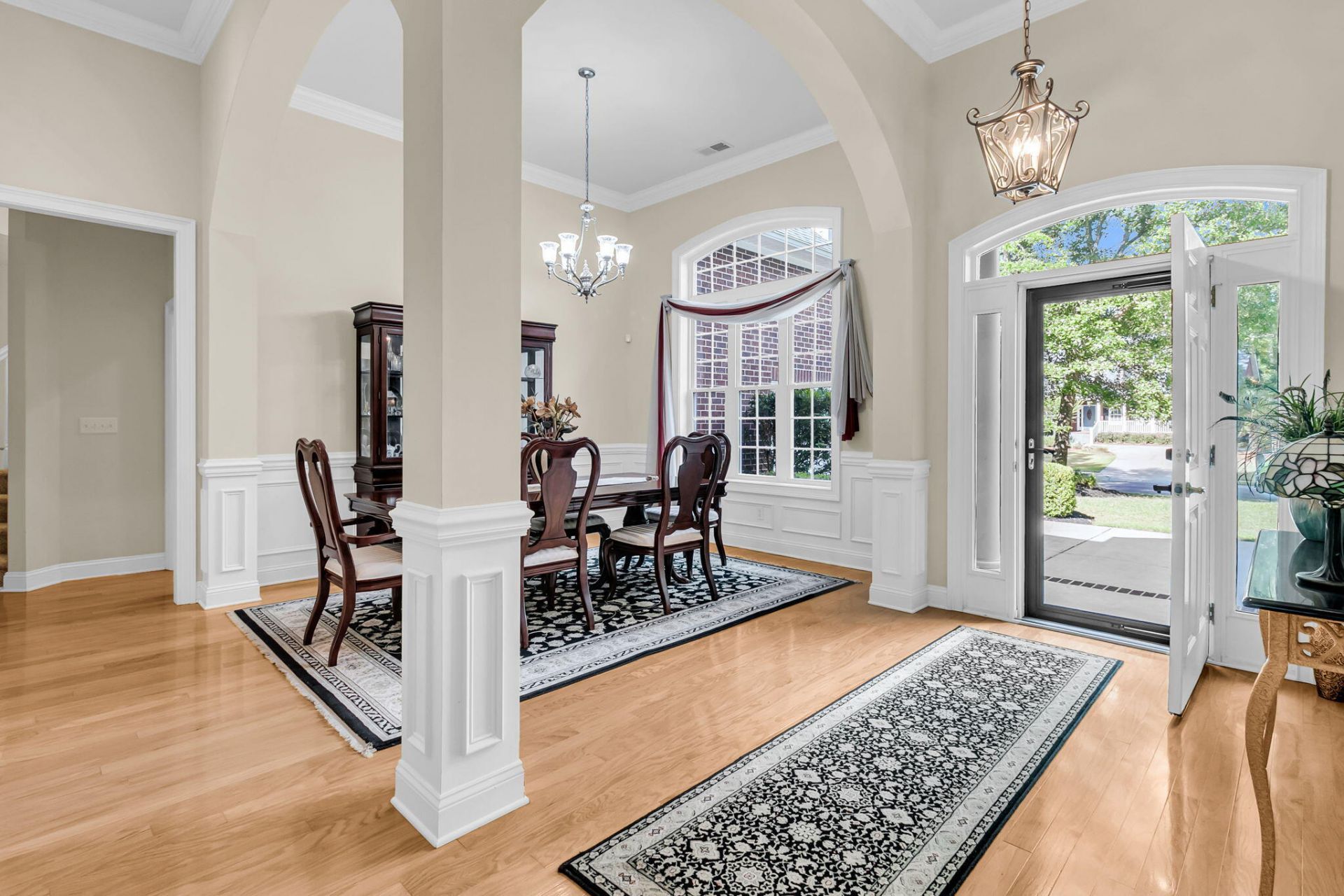 8729 Herons Walk Photo 5