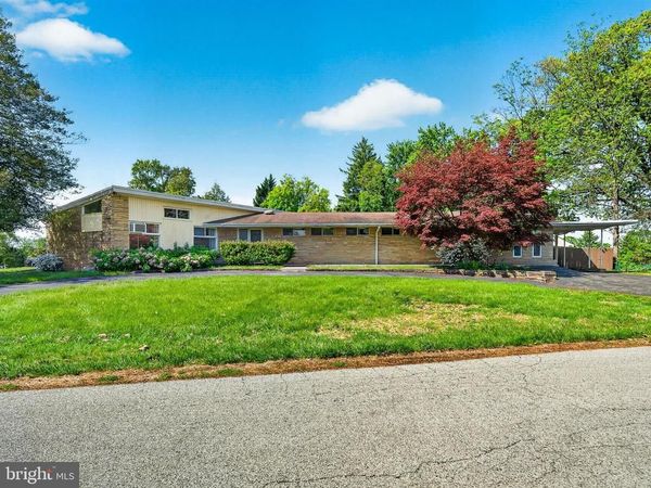 2615 DOGWOOD LANE, NORRISTOWN, PA 19401