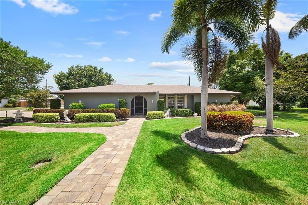 8713 Crest Ln, Fort Myers, FL 33907 Photo