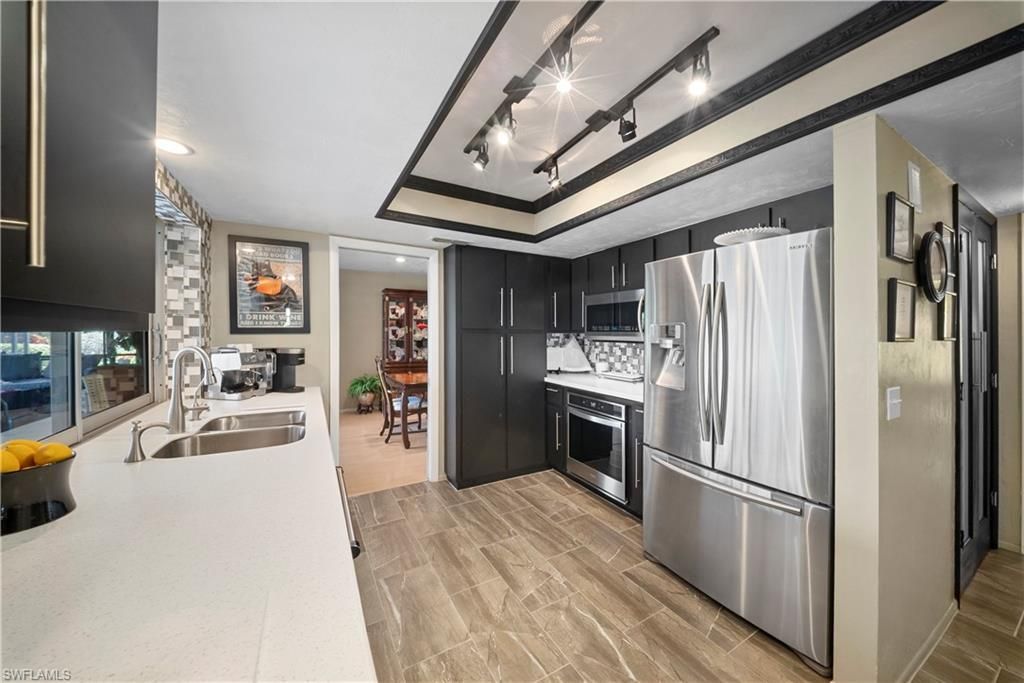 8713 Crest Ln, Fort Myers, FL 33907 Photo