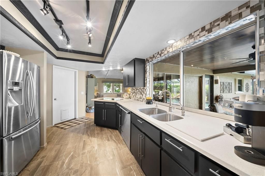8713 Crest Ln, Fort Myers, FL 33907 Photo