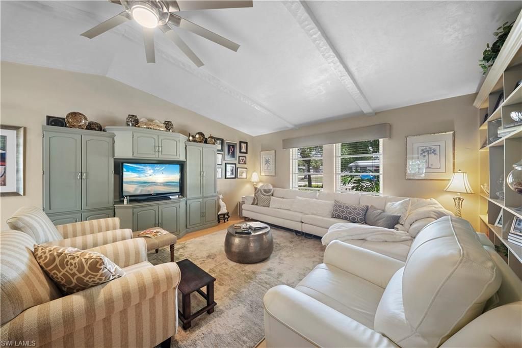 8713 Crest Ln, Fort Myers, FL 33907 Photo