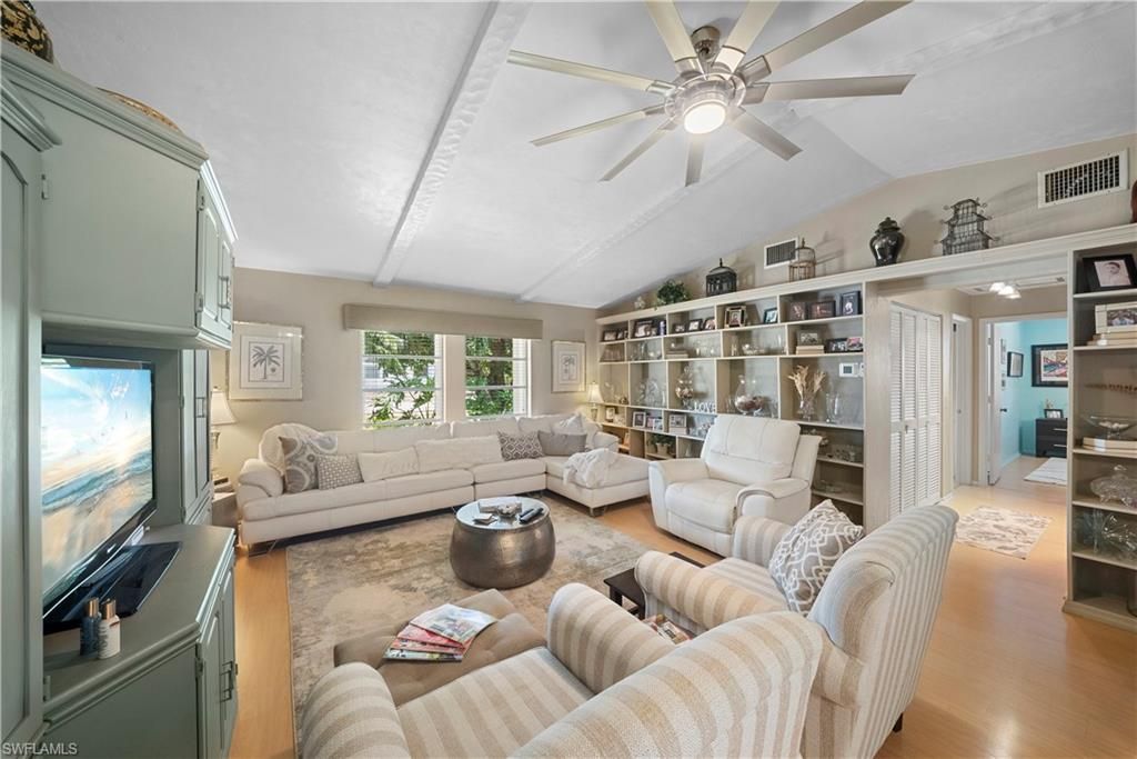 8713 Crest Ln, Fort Myers, FL 33907 Photo