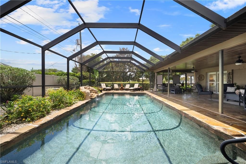 8713 Crest Ln, Fort Myers, FL 33907 Photo