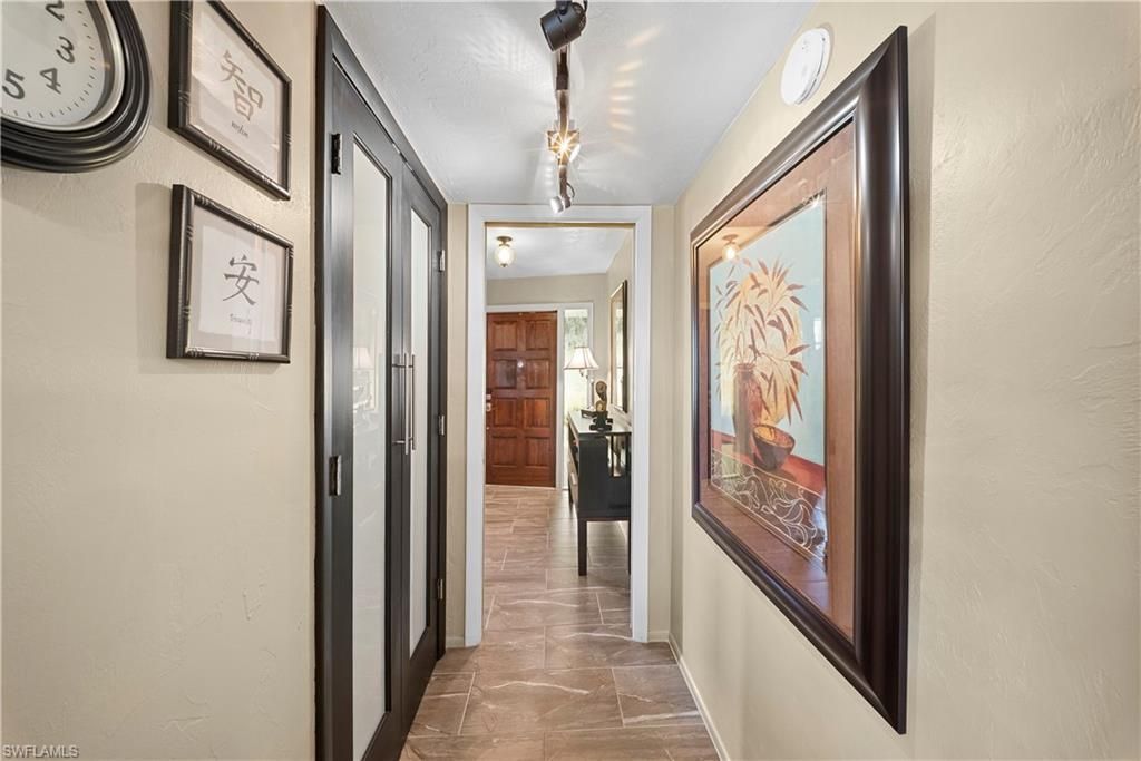 8713 Crest Ln, Fort Myers, FL 33907 Photo
