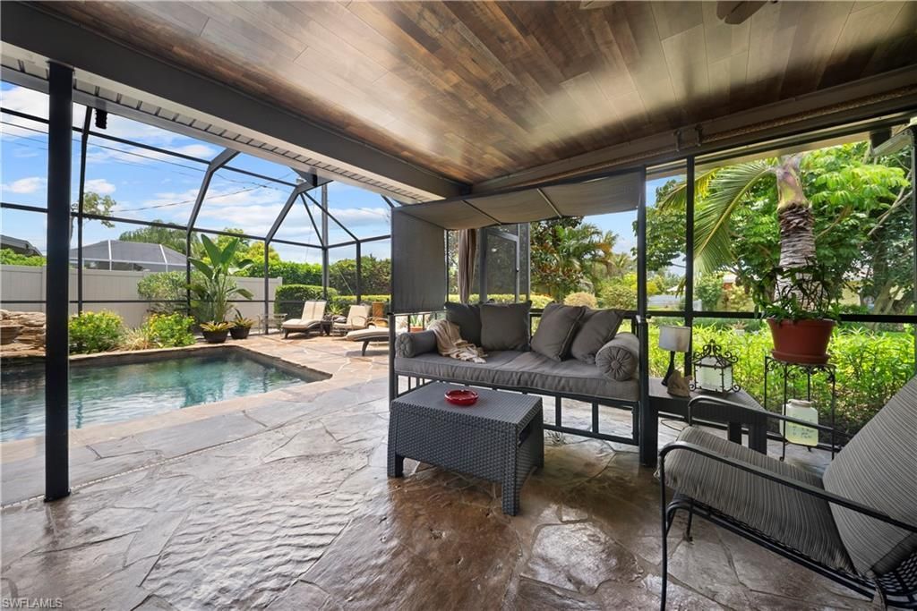 8713 Crest Ln, Fort Myers, FL 33907 Photo