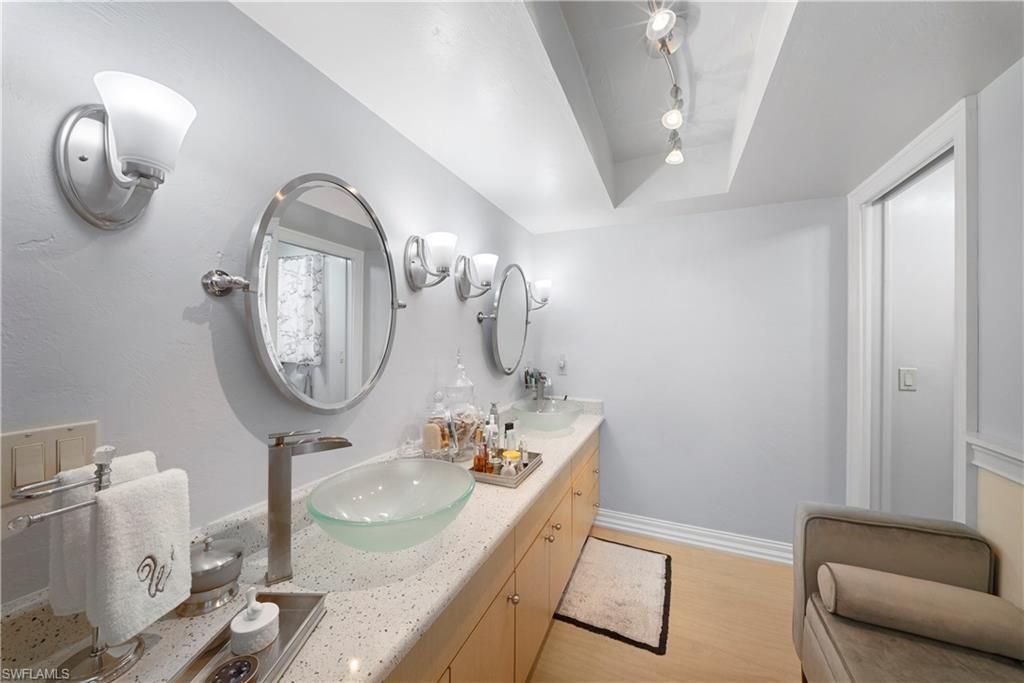 8713 Crest Ln, Fort Myers, FL 33907 Photo