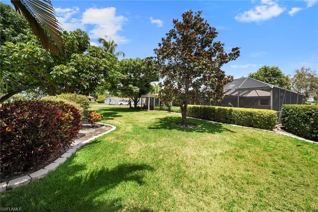 8713 Crest Ln, Fort Myers, FL 33907 Photo