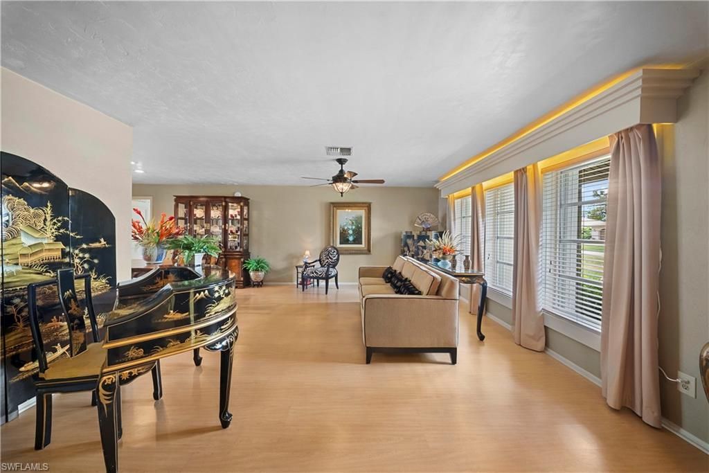 8713 Crest Ln, Fort Myers, FL 33907 Photo
