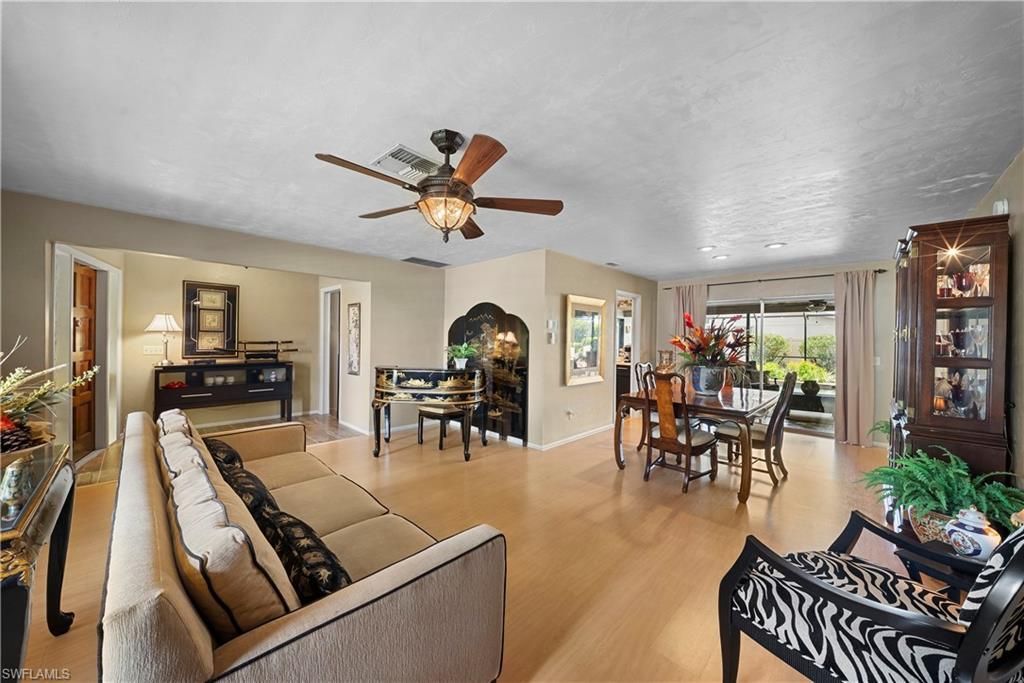 8713 Crest Ln, Fort Myers, FL 33907 Photo