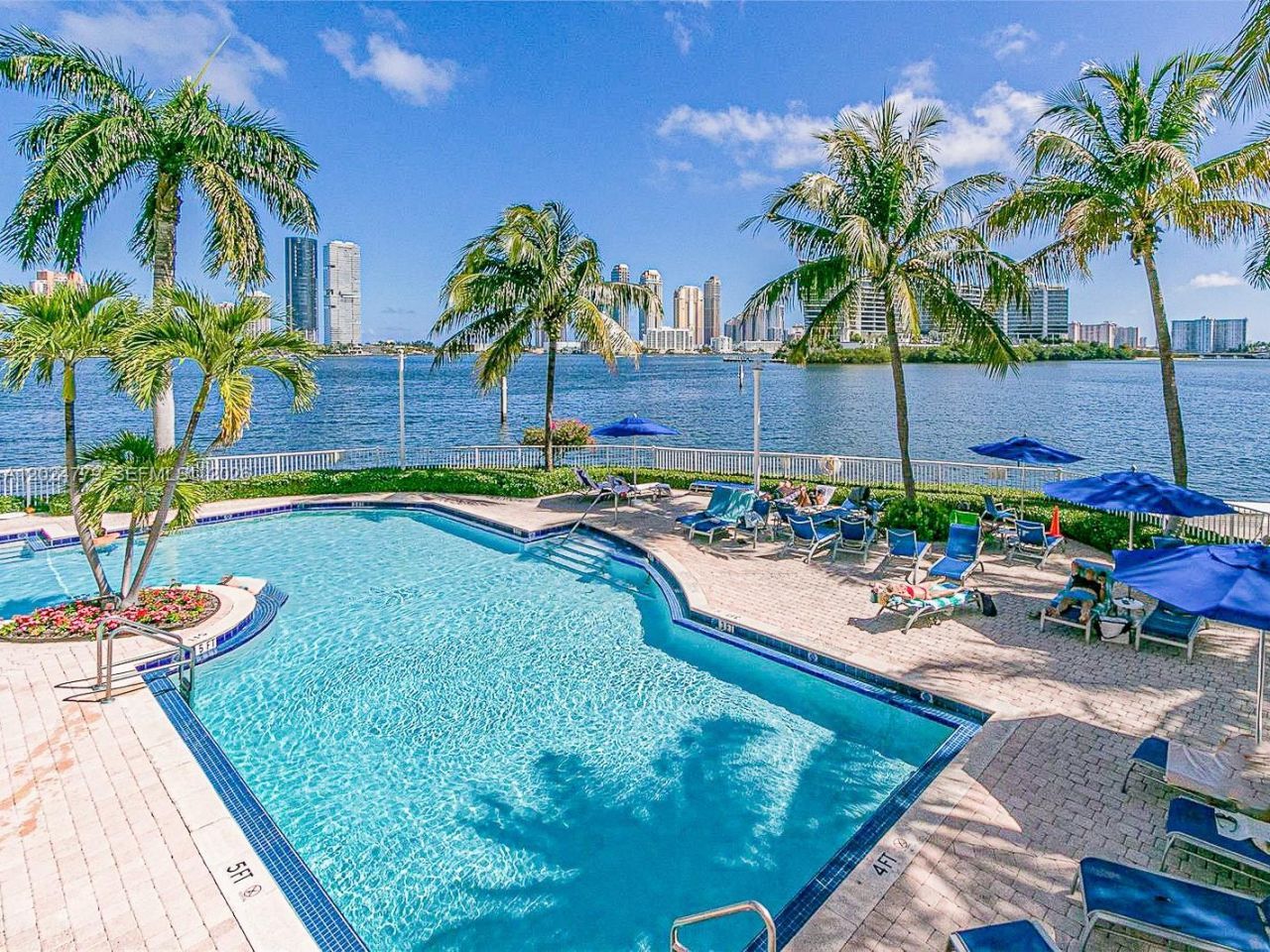 3370 Hidden Bay Dr , Unit 1814, Aventura, FL 33180 Photo