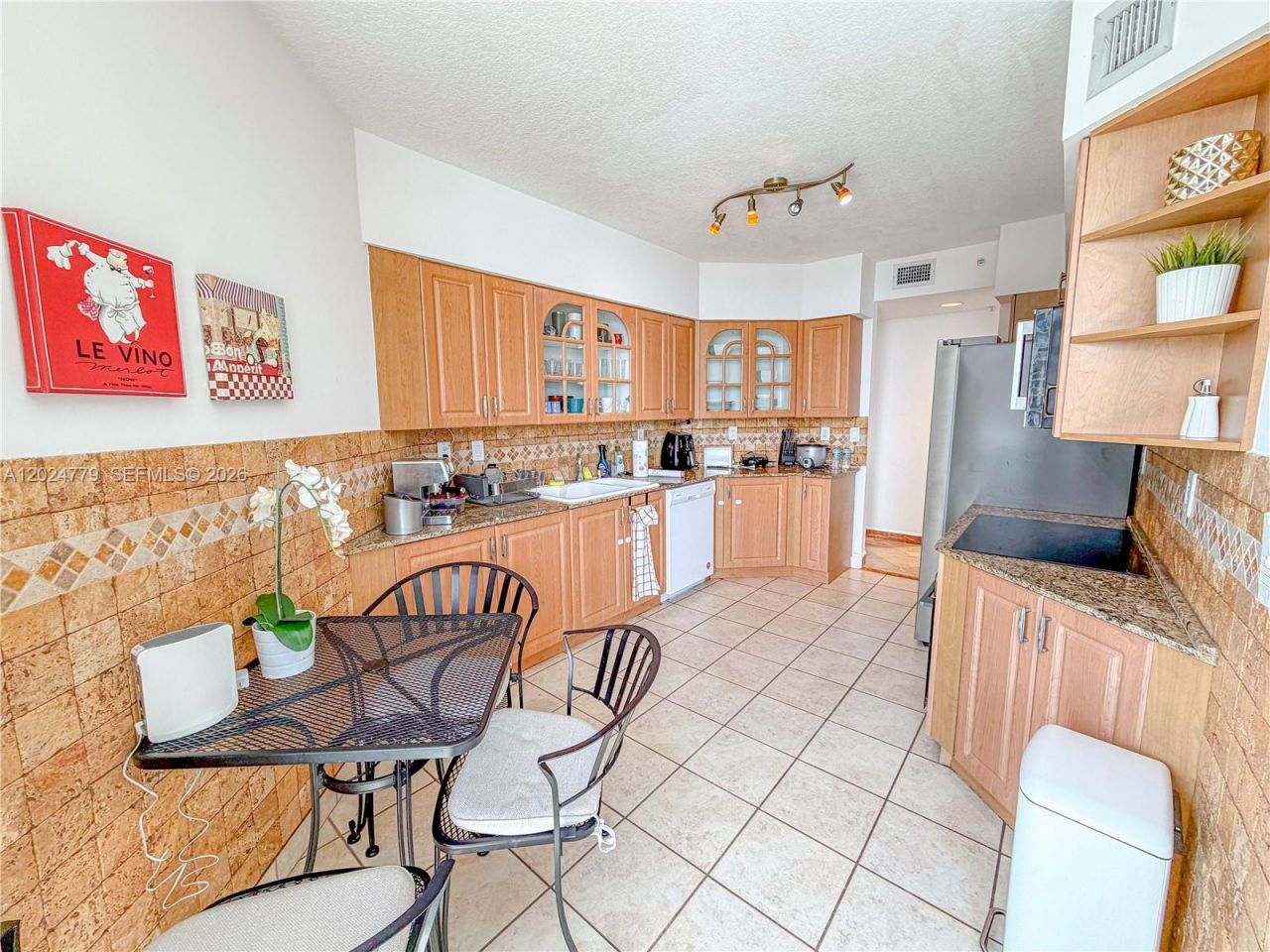 3370 Hidden Bay Dr , Unit 1814, Aventura, FL 33180 Photo