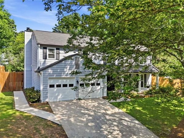 325 Ivy Mill Court , Roswell, GA 30076