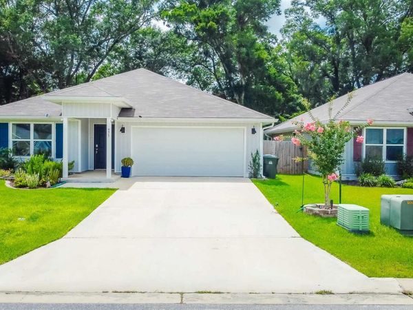 975 Lovebird Ct, Pensacola, FL 32534