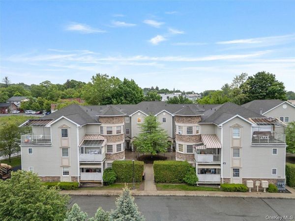 10 Horizon Court, Unit 302, Monsey, NY 10952