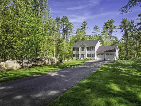 16 Stagecoach Road, Barrington, NH 03825