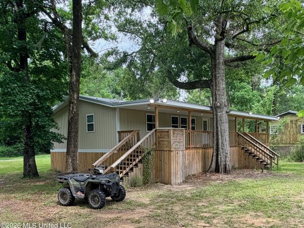 2109 Pascagoula River Dr, Lucedale, MS 39452