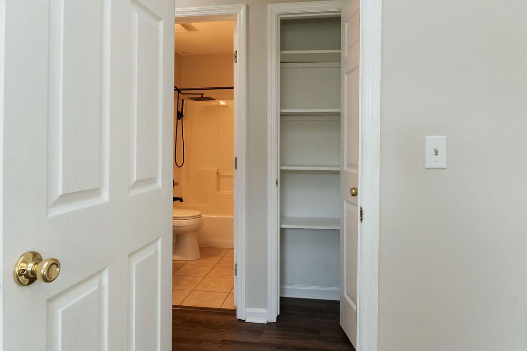 43 Woodleaf Court Photo 14