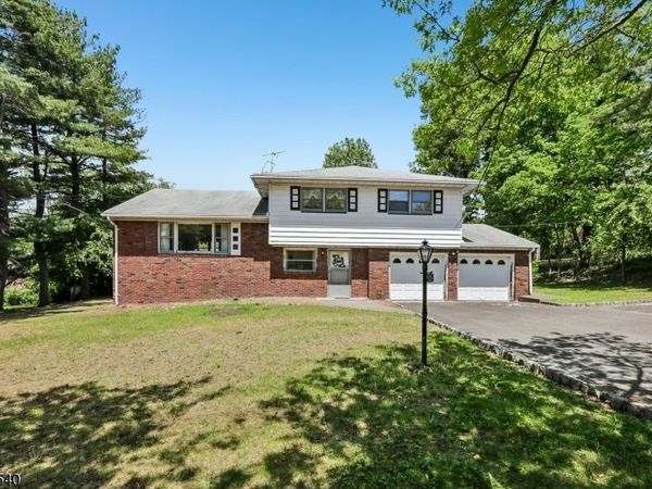 1355 Ratzer Rd, Wayne, NJ 07470