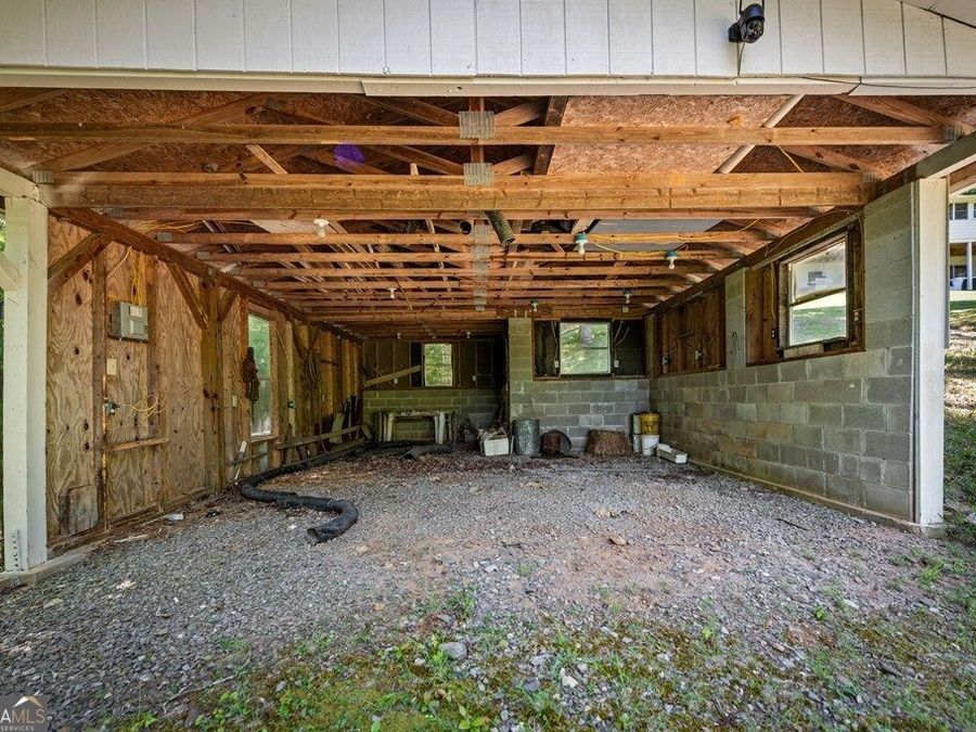 Property Image 100