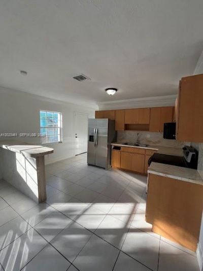 2411 NW 65th St, Miami, FL 33147 Photo