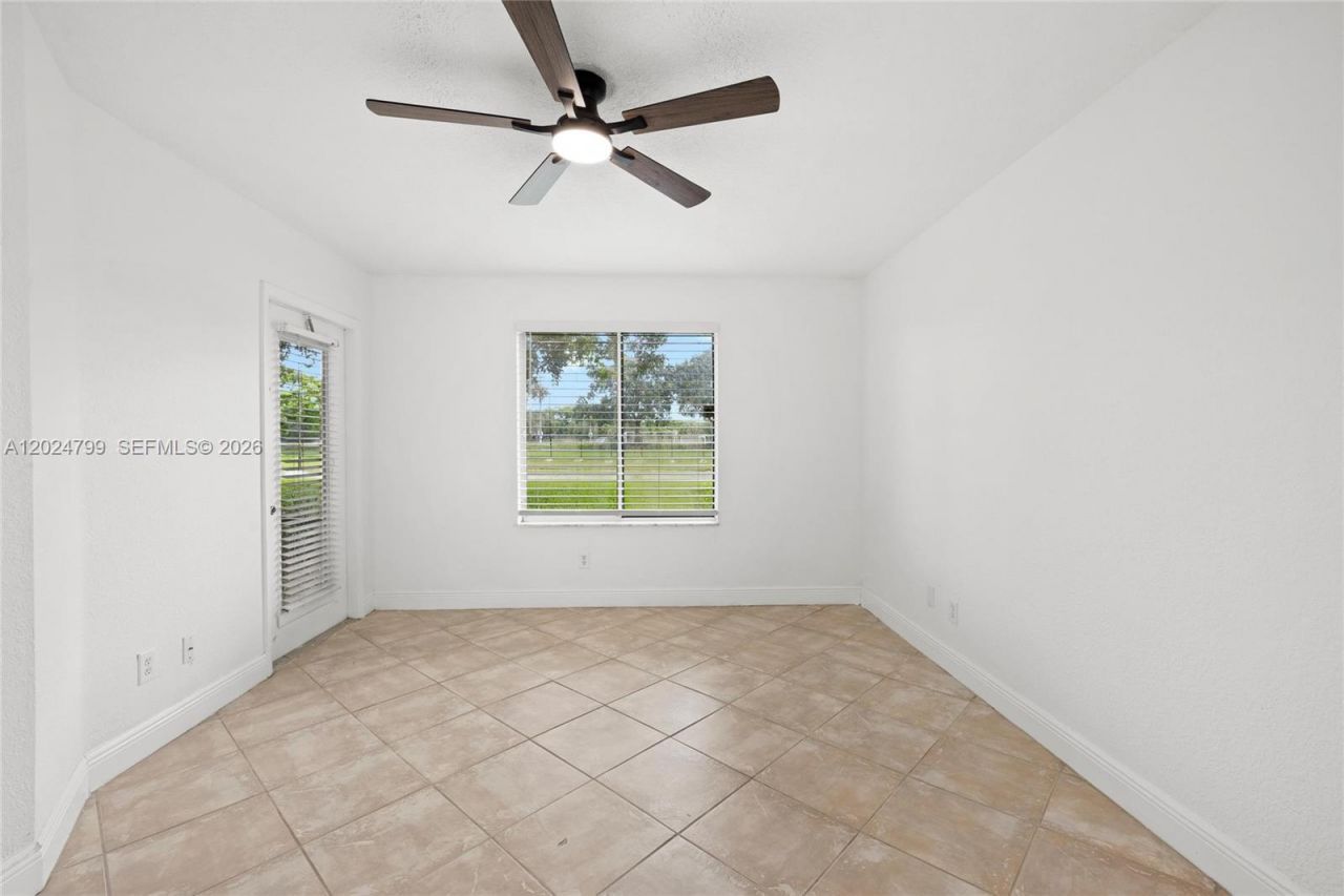 1025 Coral Club Dr, Unit 1025, Coral Springs, FL 33071 Photo