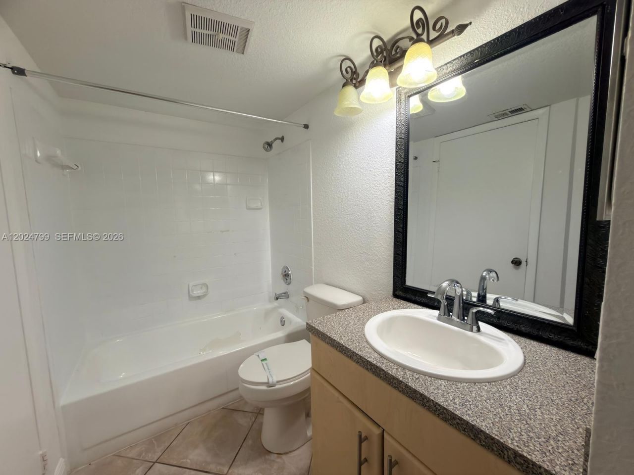 1025 Coral Club Dr, Unit 1025, Coral Springs, FL 33071 Photo