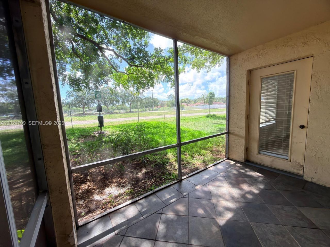 1025 Coral Club Dr, Unit 1025, Coral Springs, FL 33071 Photo