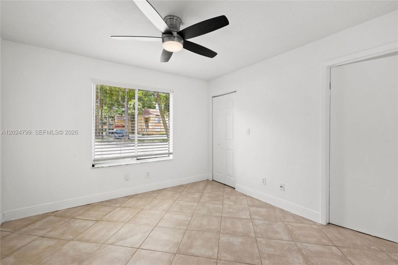 1025 Coral Club Dr, Unit 1025, Coral Springs, FL 33071 Photo